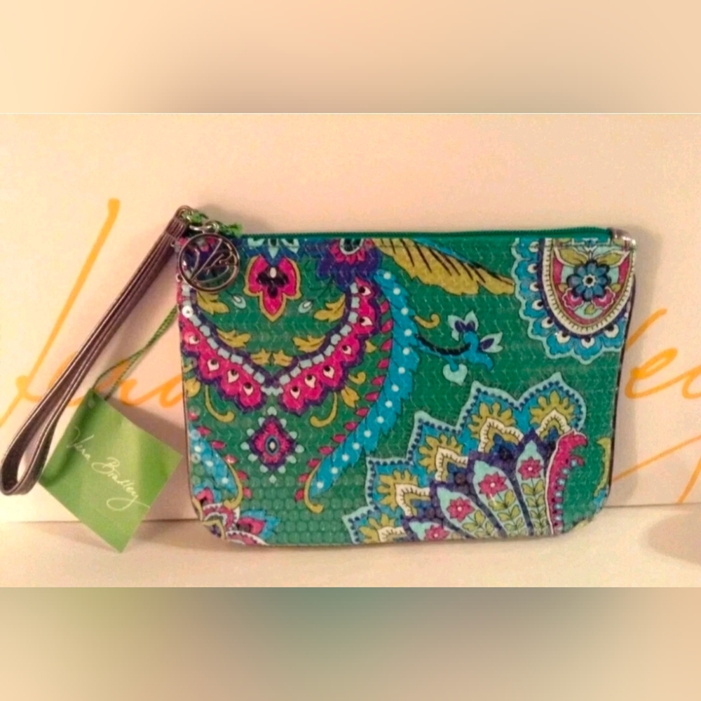 VERA BRADLEY SHIMMER WRISTLET EMERALD PAISLEY SEQUINS BRAND NWT